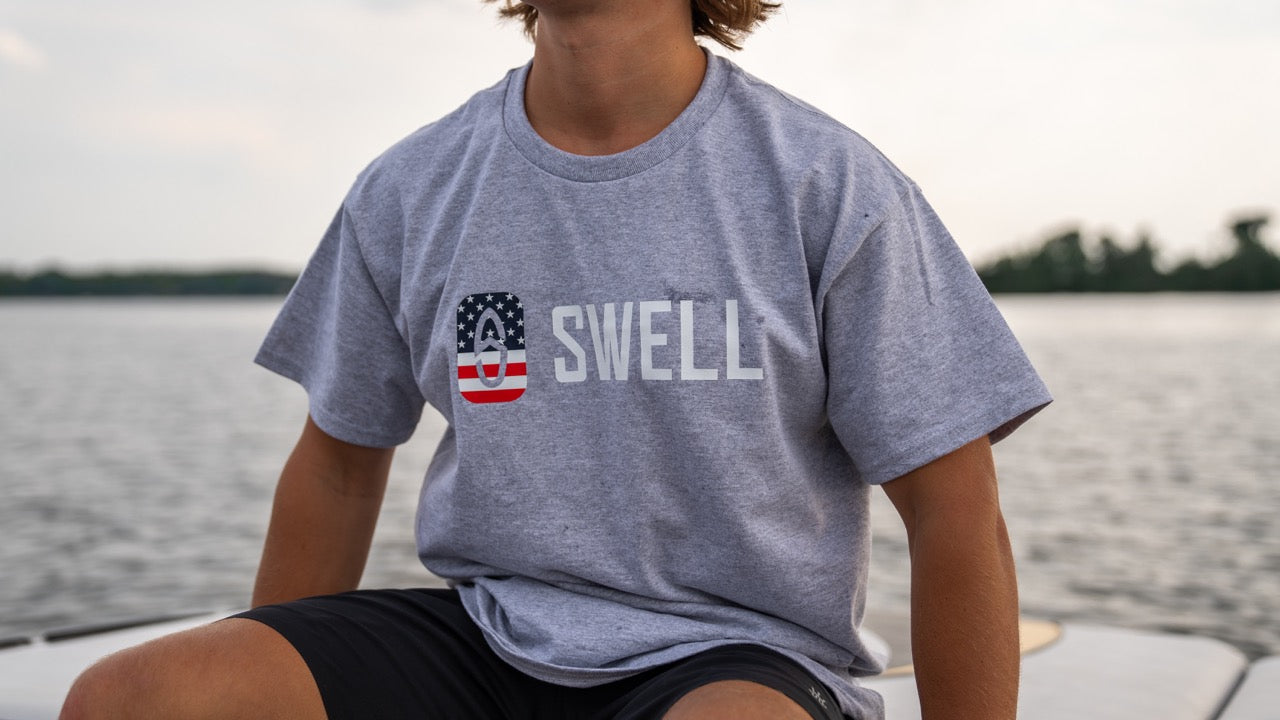 SWELL Badge Tee – Stars & Stripes Edition